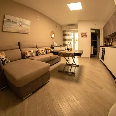 Nyaraló Free Your Mind - Alberto